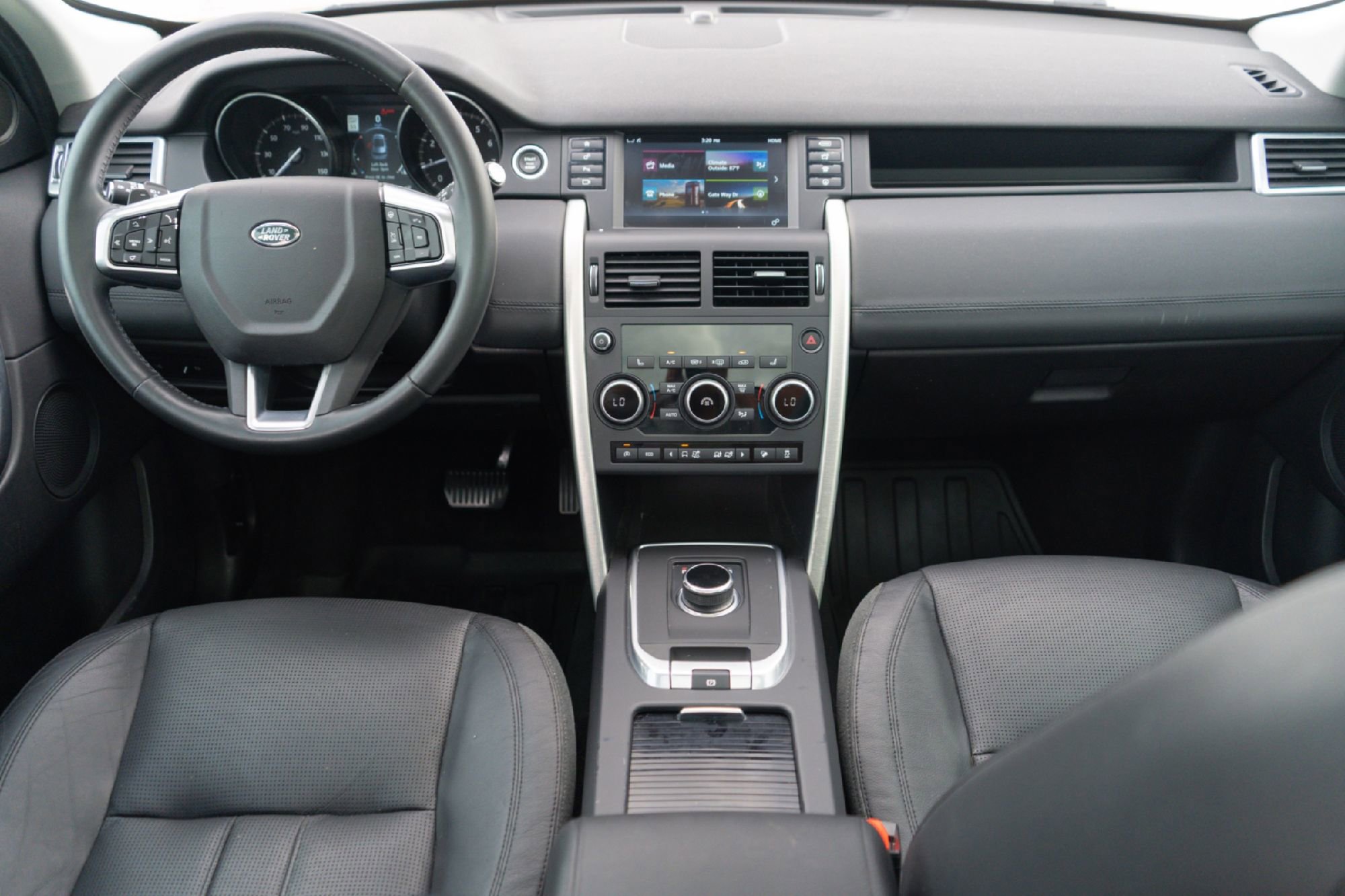 Used 2017 Land Rover Discovery Sport HSE image 21