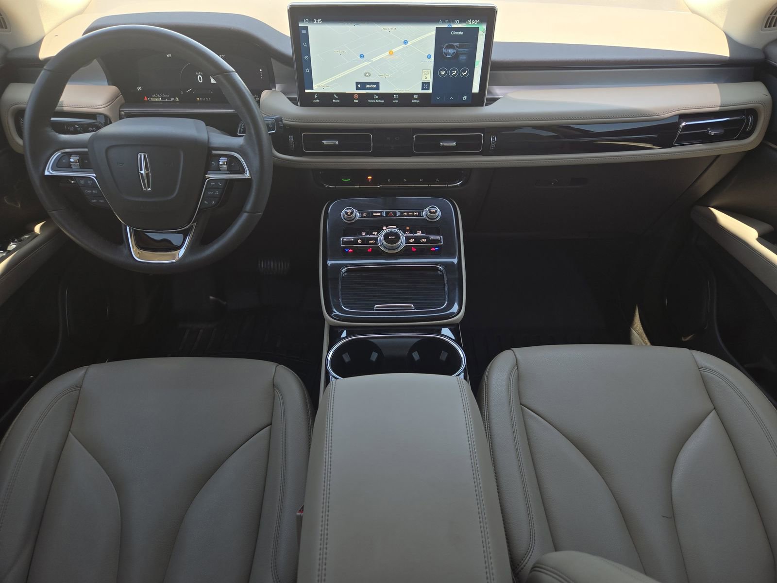 Used 2022 Lincoln Nautilus FWD w/ Premium Package image 28