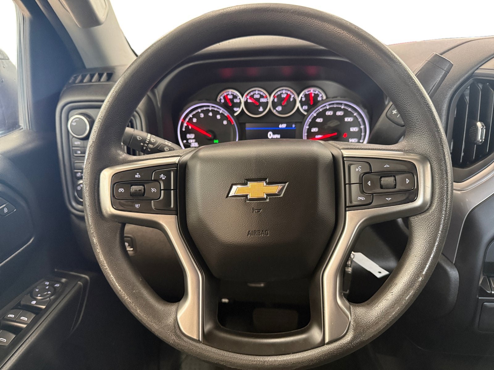 Used 2022 Chevrolet Silverado 1500 Custom w/ Safety Confidence Package AWD/4WD image 16
