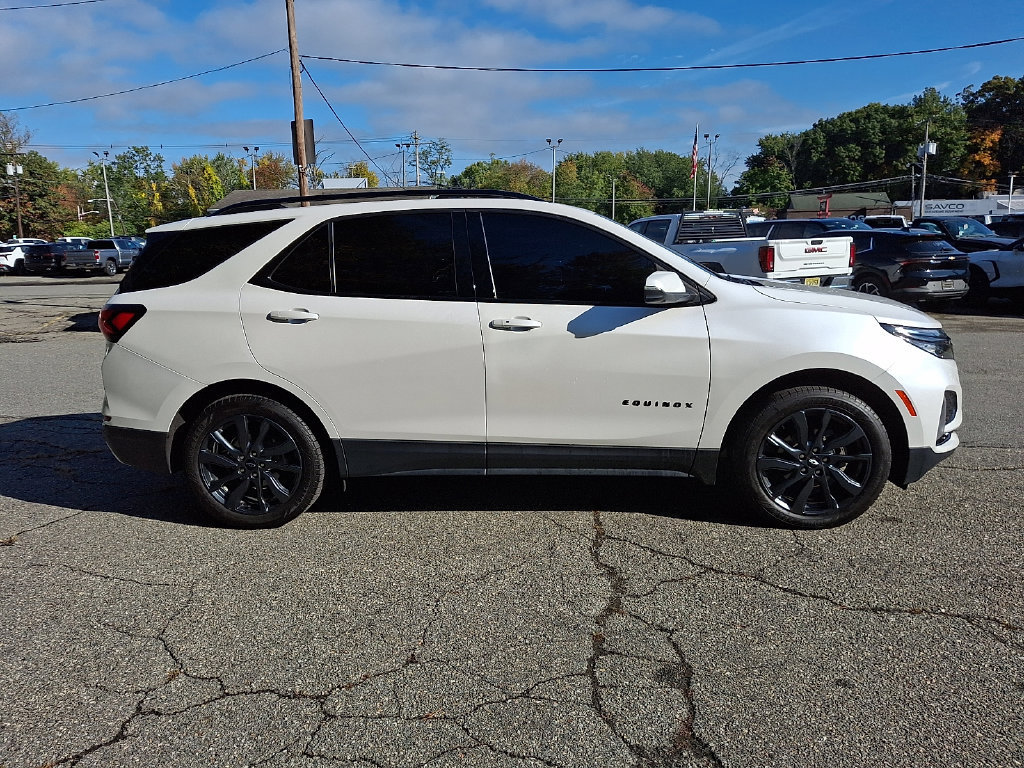 Used 2022 Chevrolet Equinox RS w/ RS Leather Package AWD/4WD image 8