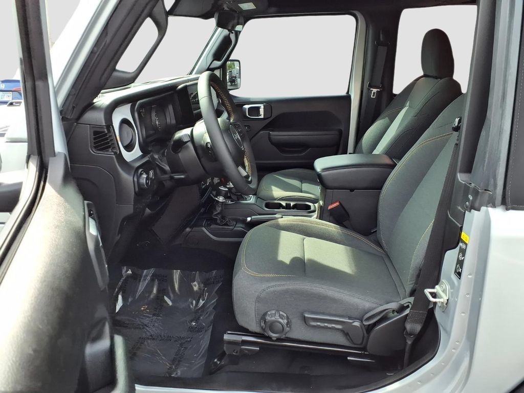 Used 2024 Jeep Wrangler Sport AWD/4WD image 24