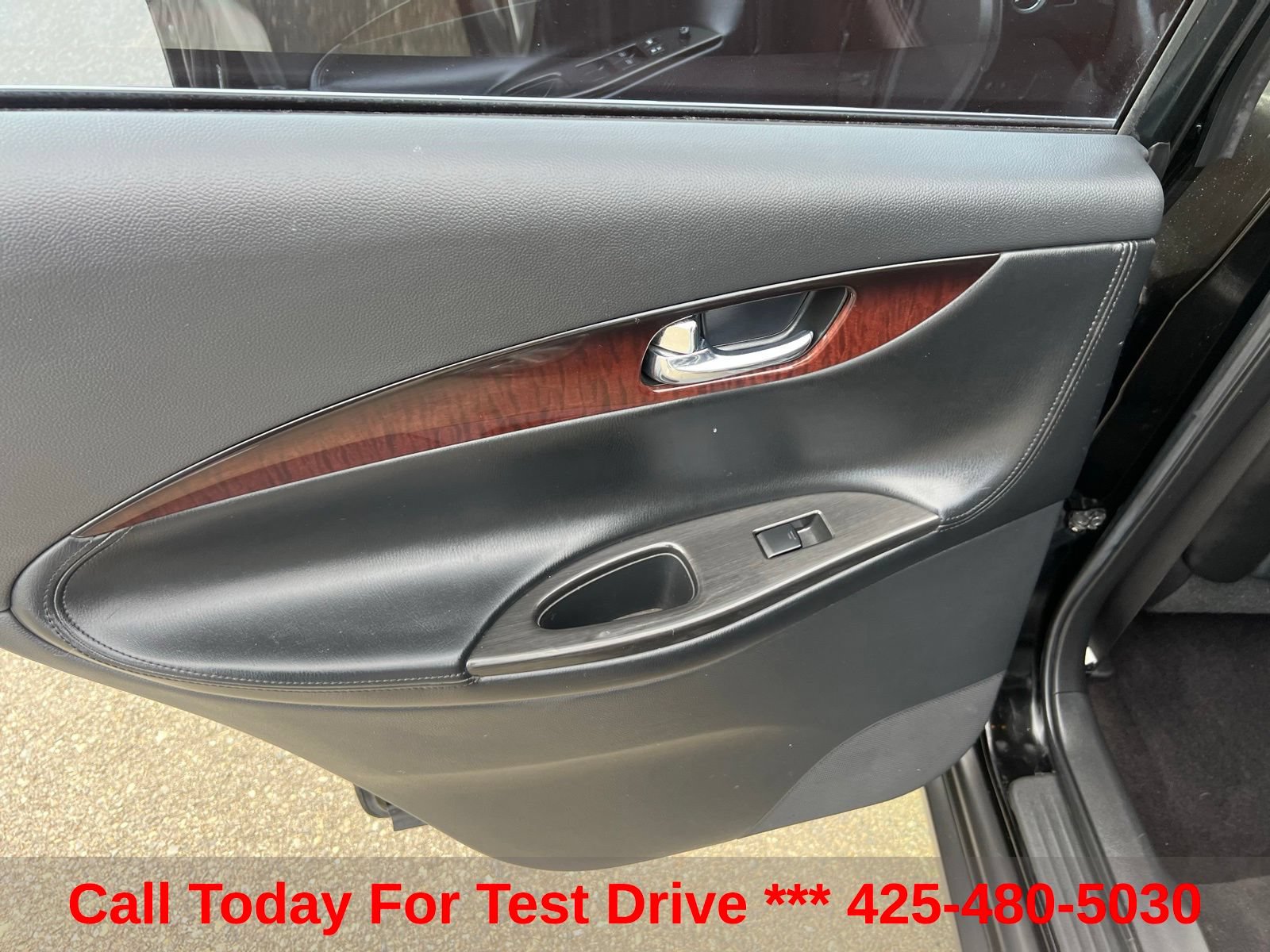 Used 2016 INFINITI QX50 AWD w/ Technology Package image 18