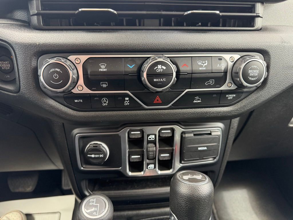 Used 2024 Jeep Wrangler Sport S image 12