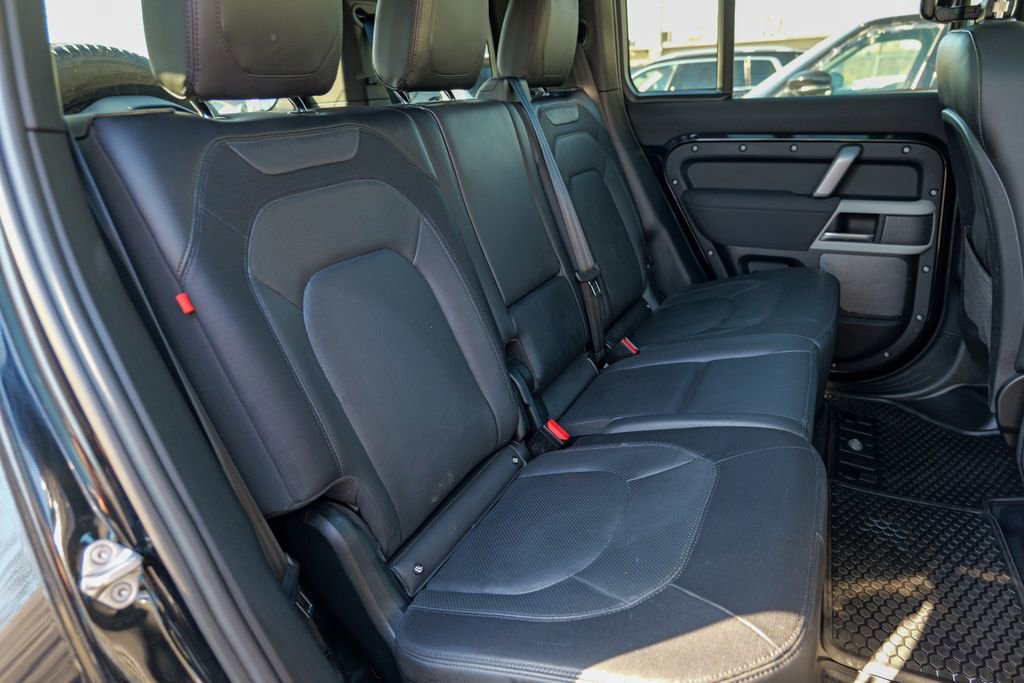 Used 2023 Land Rover Defender 110 X-Dynamic SE AWD/4WD image 34