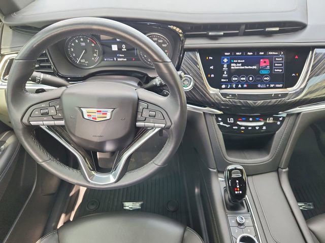 Certified 2023 Cadillac XT6 Premium Luxury w/ Technology Package FWD image 11