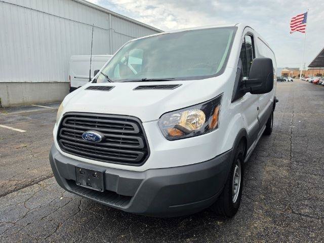 Used 2015 Ford Transit 250 148 Low Roof RWD image 2