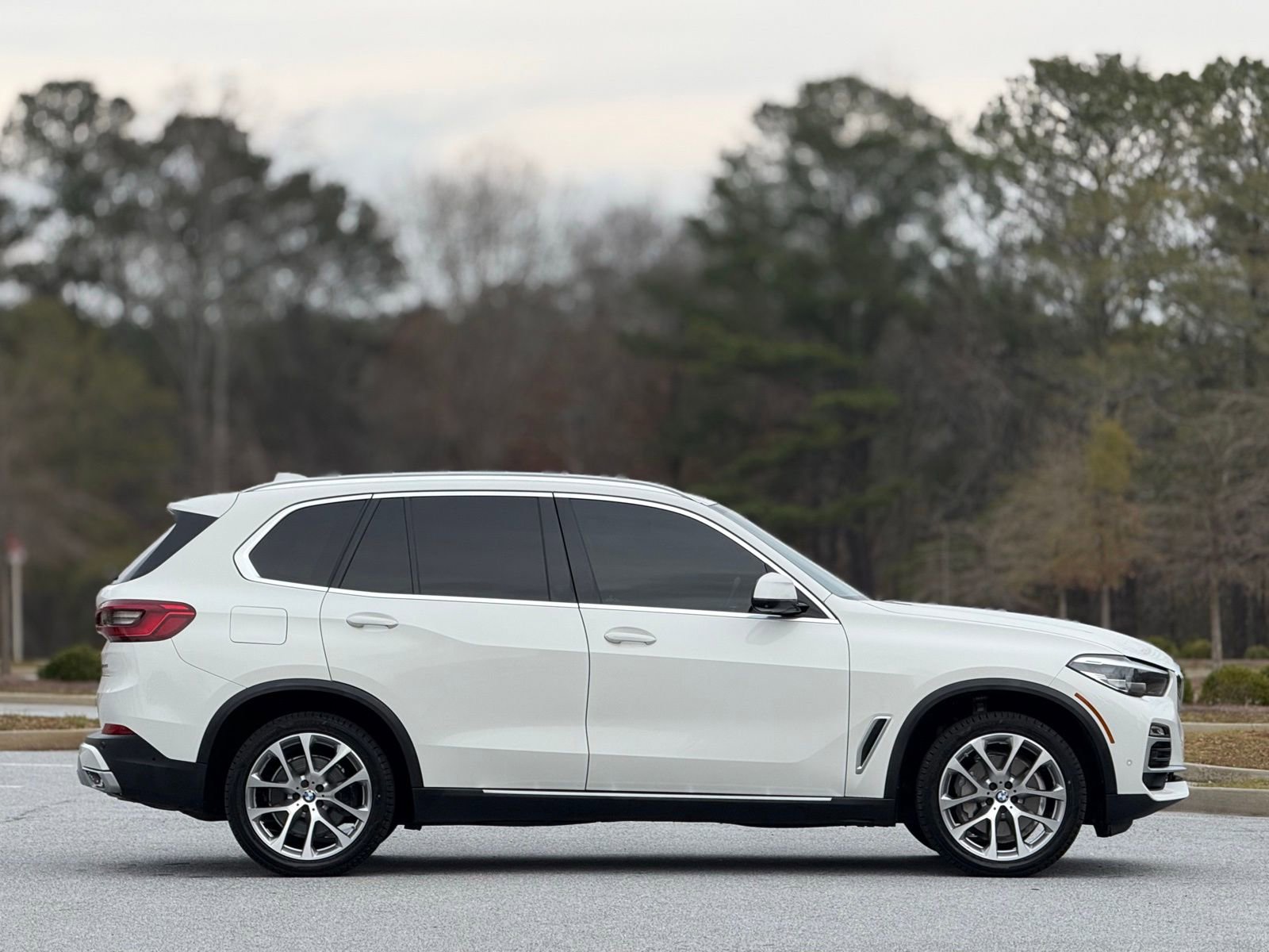 Used 2020 BMW X5 xDrive40i w/ Convenience Package AWD/4WD image 11