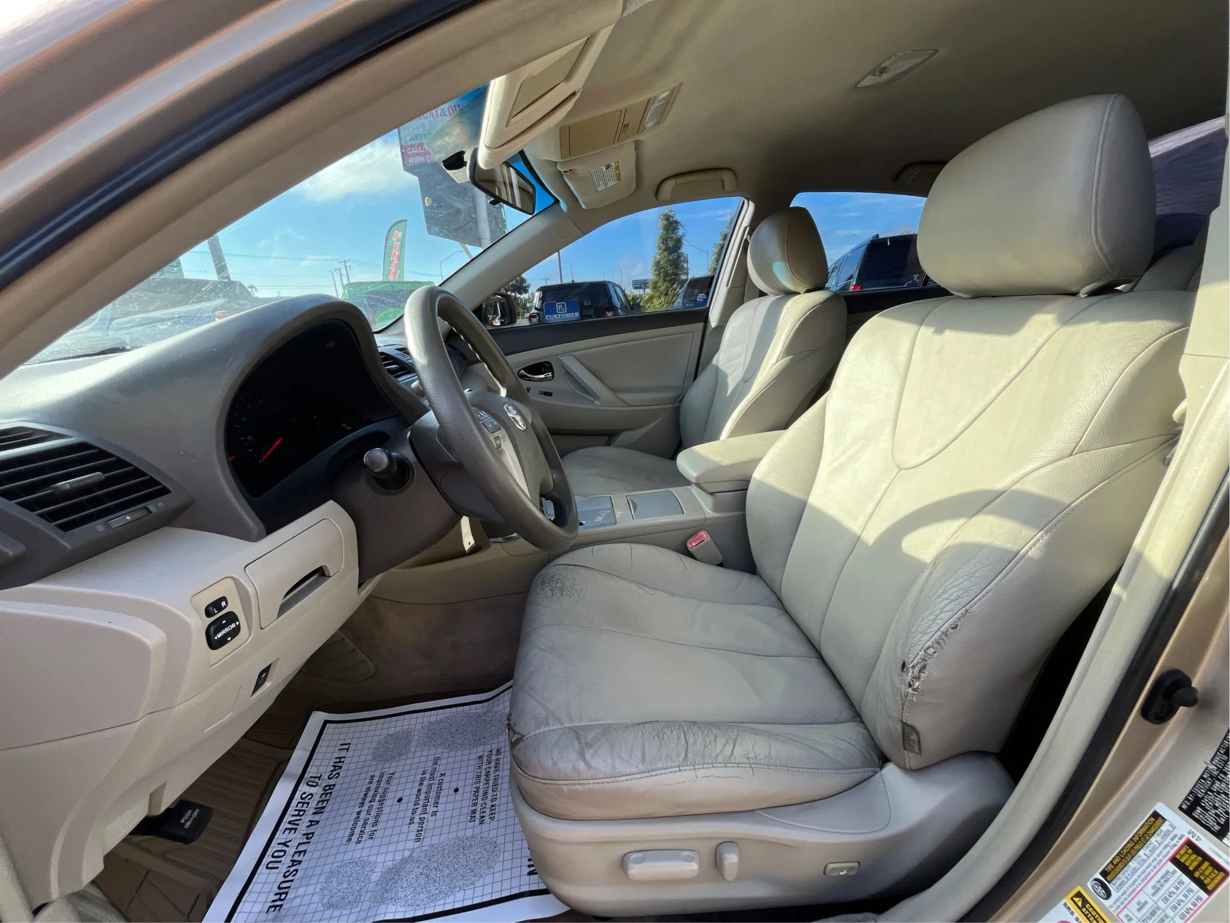 Used 2011 Toyota Camry LE w/ LE Extra-Value Pkg FWD image 9