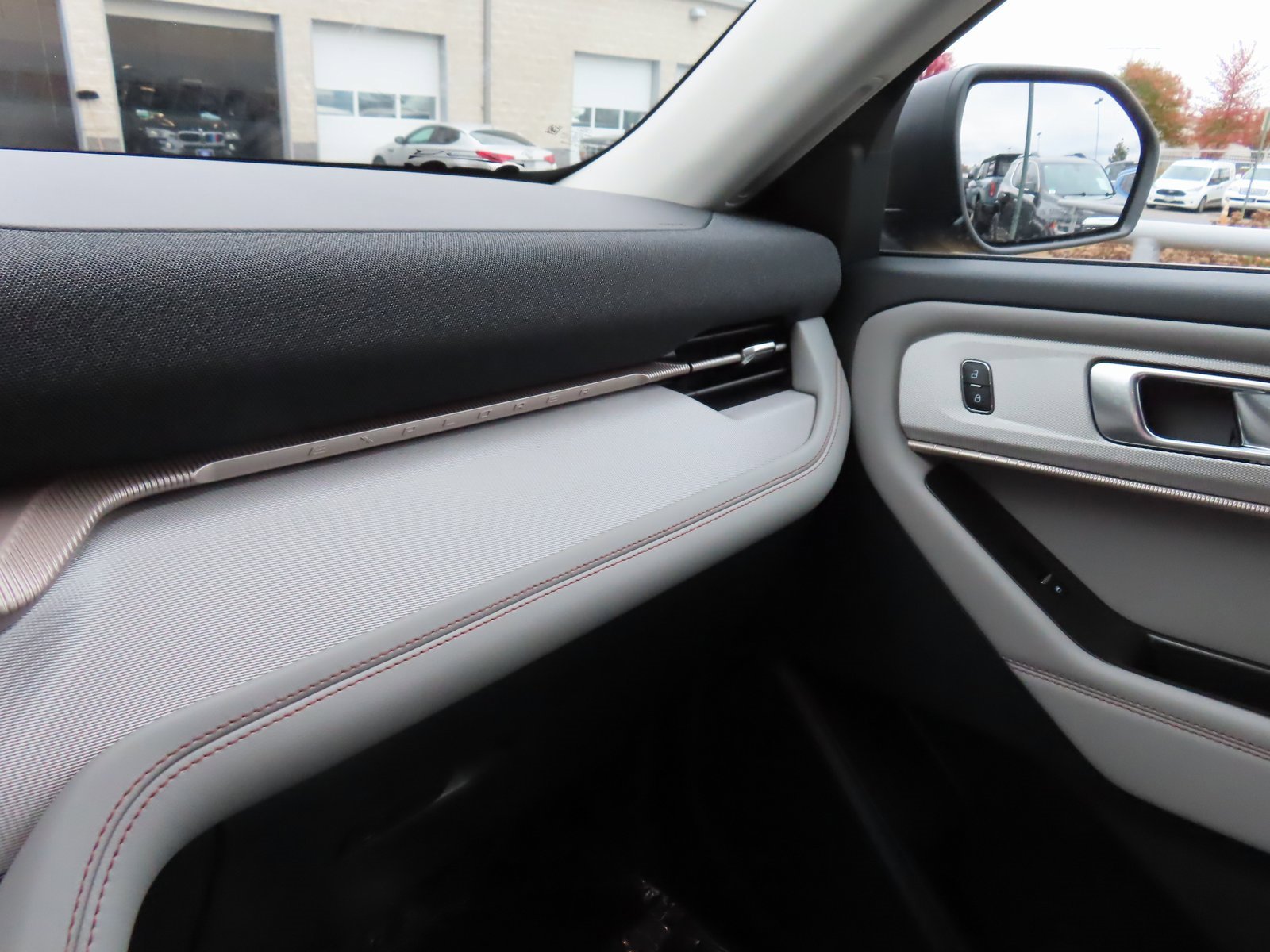 New 2026 Ford Explorer Active w/ Active Comfort Package image 11