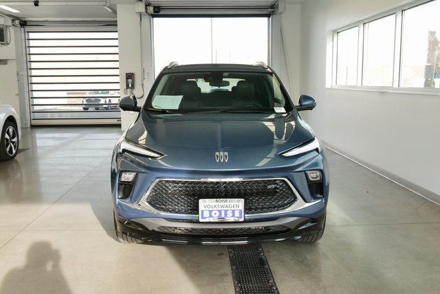 Used 2025 Buick Encore GX Sport Touring w/ Experience Buick Package image 2