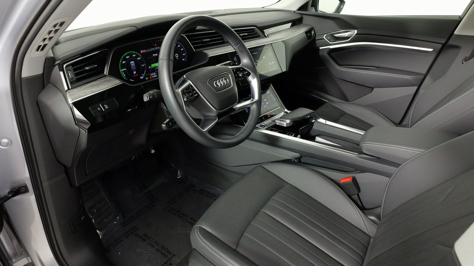 Used 2022 Audi e-tron Premium Plus w/ Premium Plus Package image 42