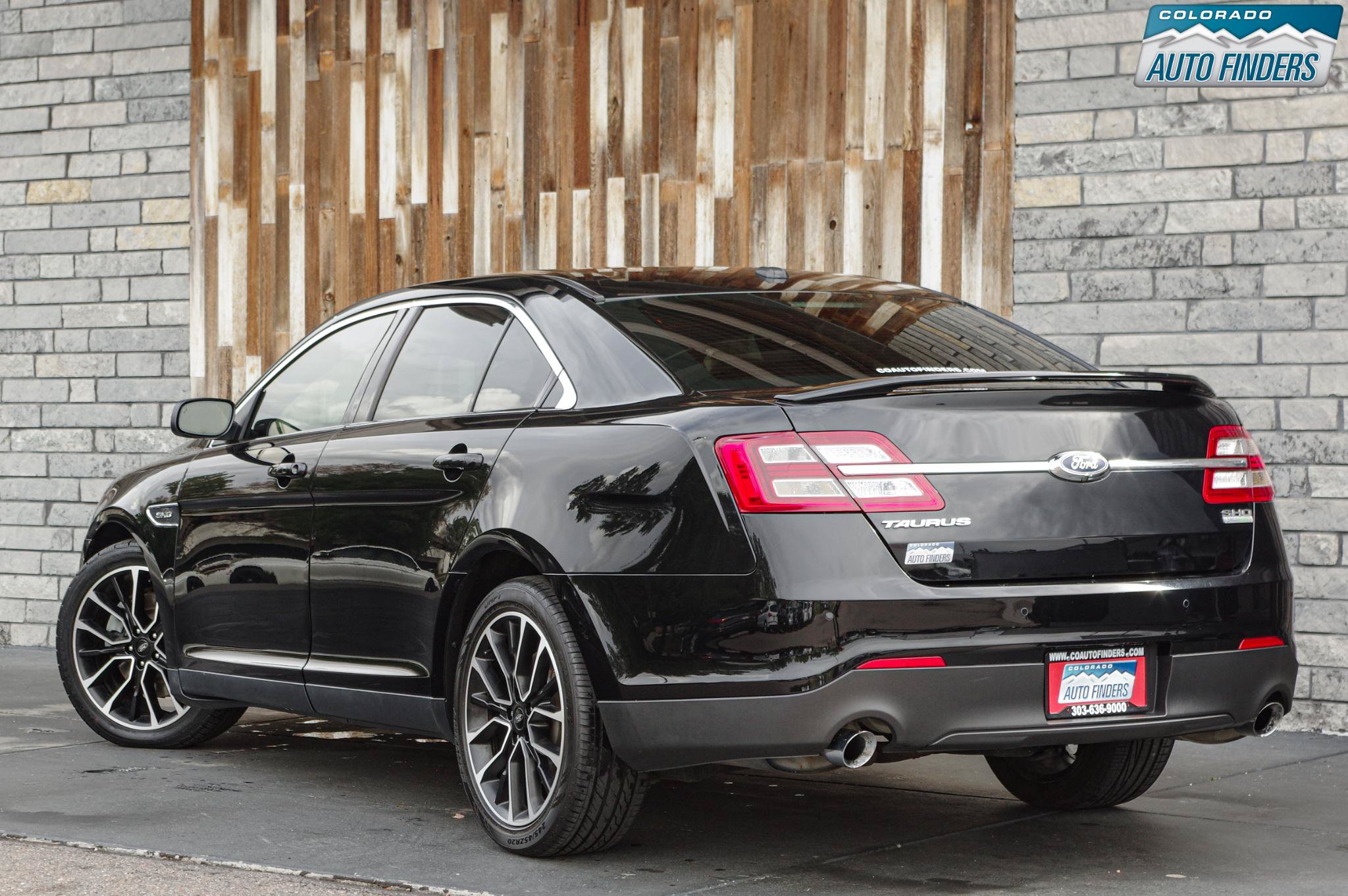 Used 2018 Ford Taurus SHO w/ Driver Assist Package AWD/4WD image 4