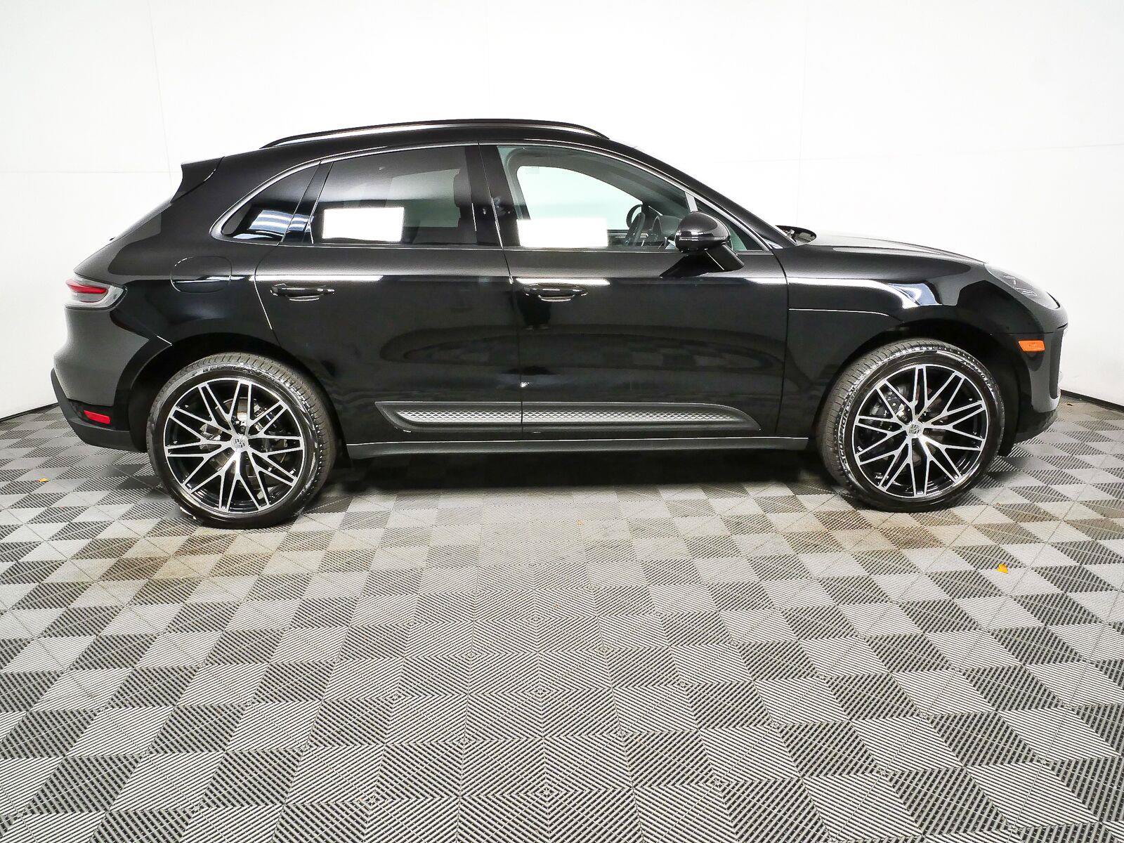 New 2026 Porsche Macan Turbo AWD/4WD image 30