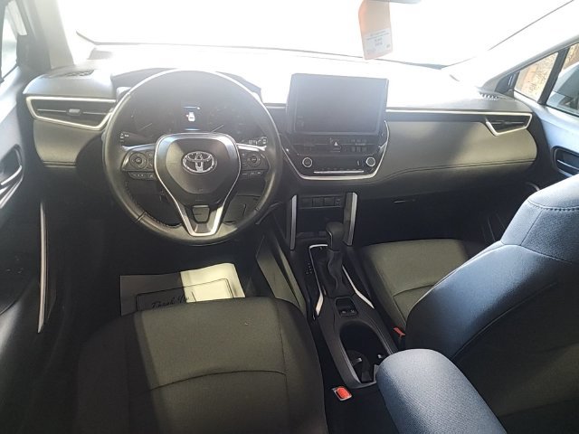 Used 2025 Toyota Corolla Cross LE FWD image 7