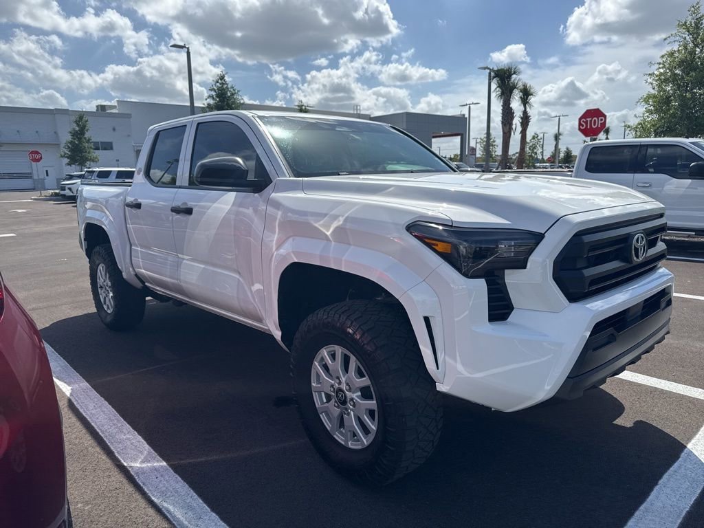 Used 2024 Toyota Tacoma SR image 3