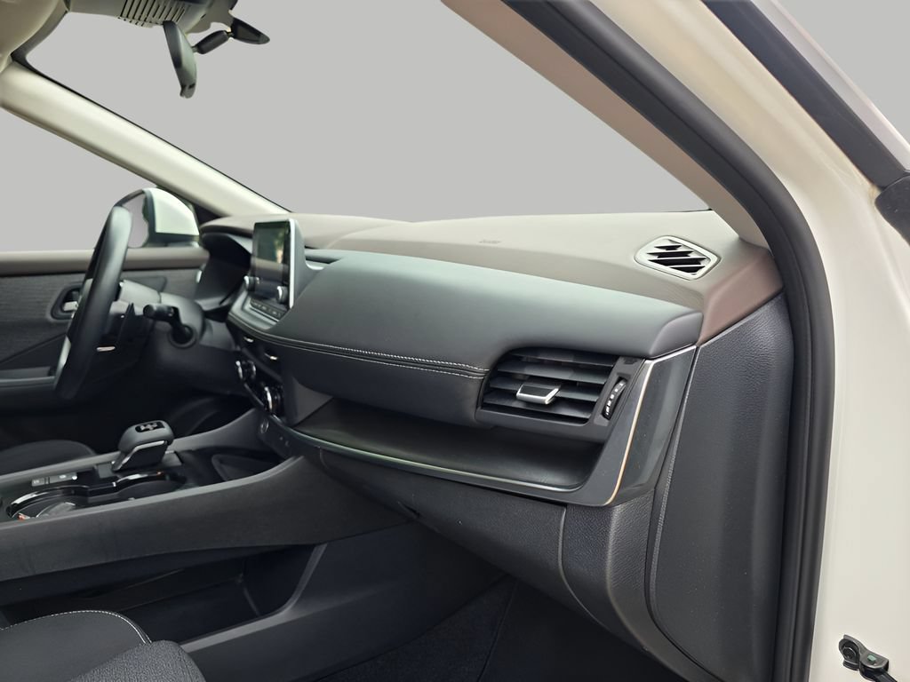 Used 2023 Nissan Rogue SV AWD/4WD image 12