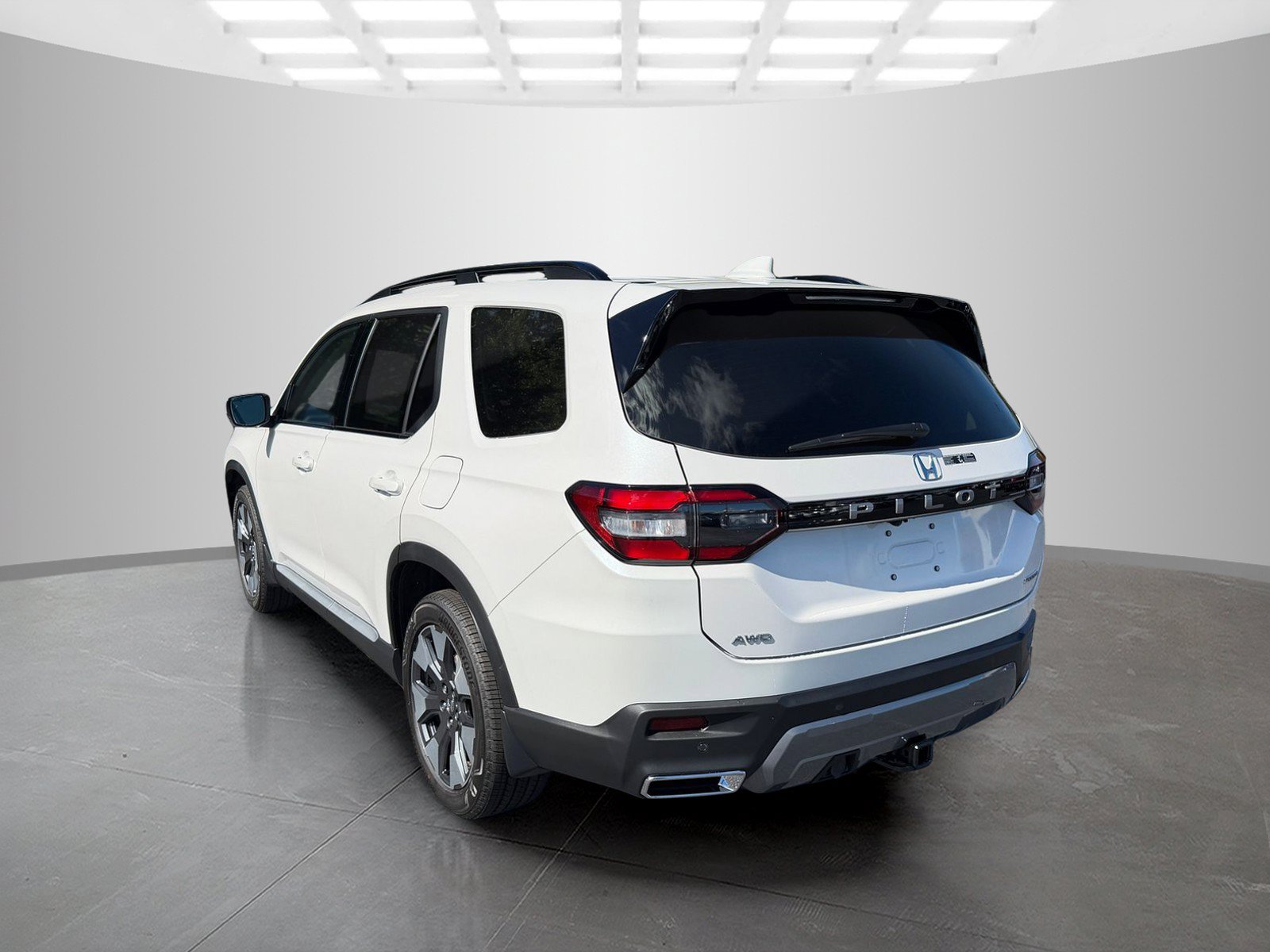 New 2026 Honda Pilot Touring image 4