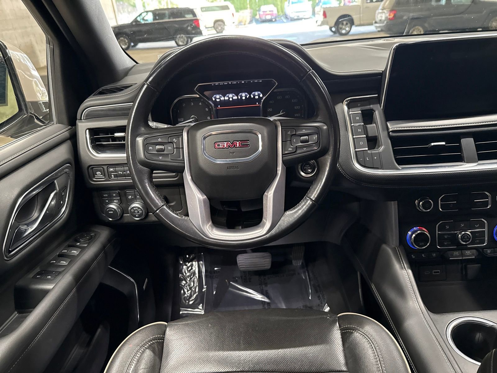 Used 2021 GMC Yukon XL SLT image 24