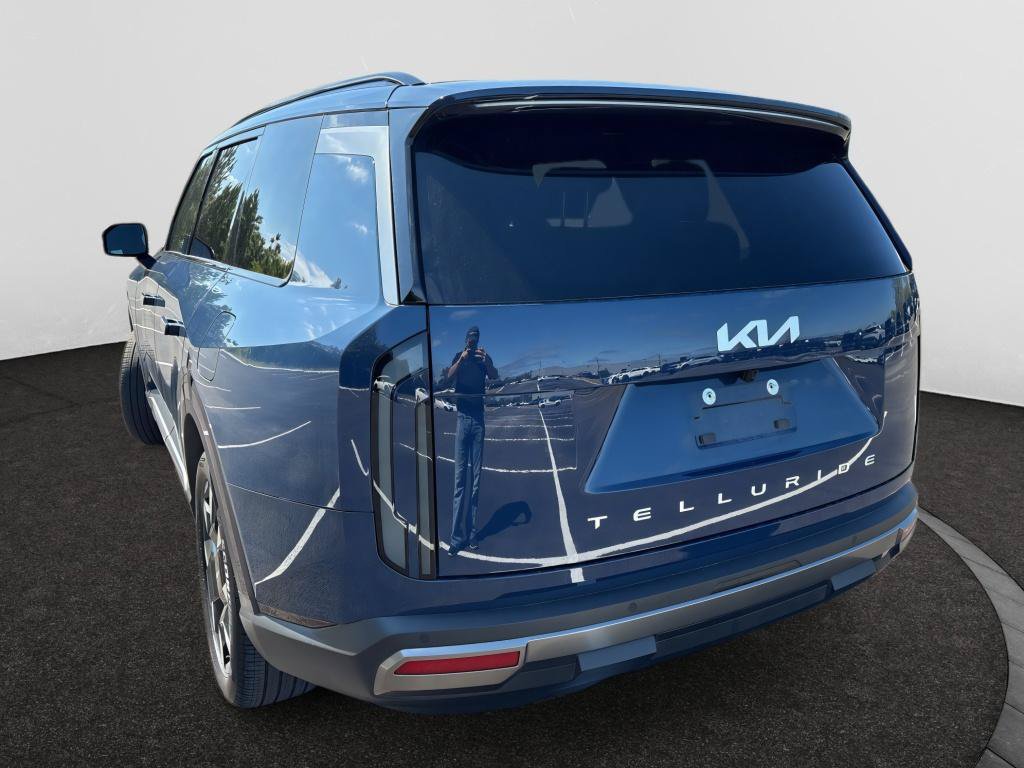Used 2027 Kia Telluride S w/ Towing Package FWD image 7