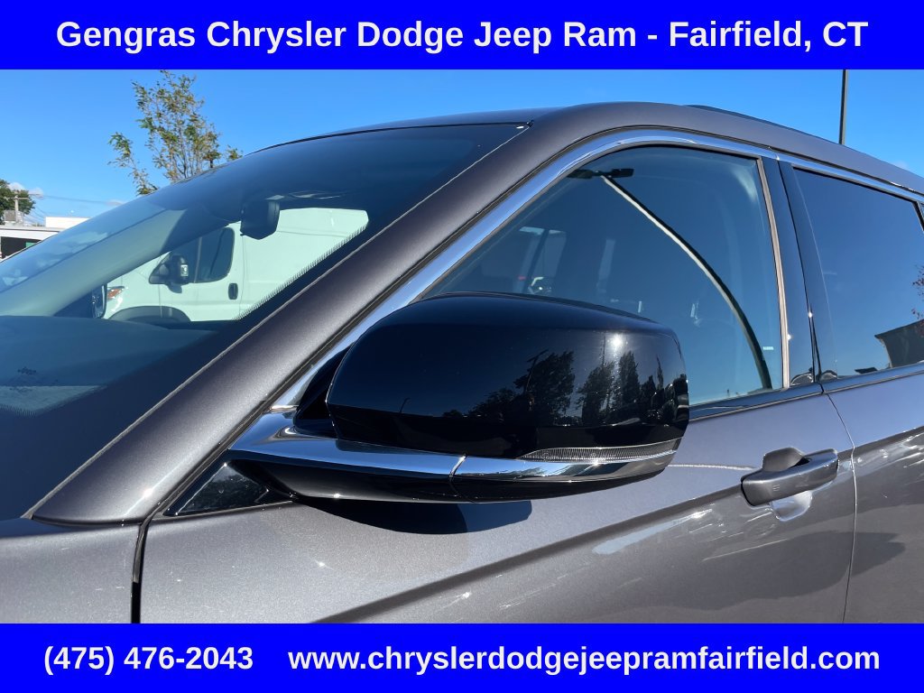 Used 2023 Jeep Grand Cherokee L Limited w/ Luxury Tech Group II AWD/4WD image 13