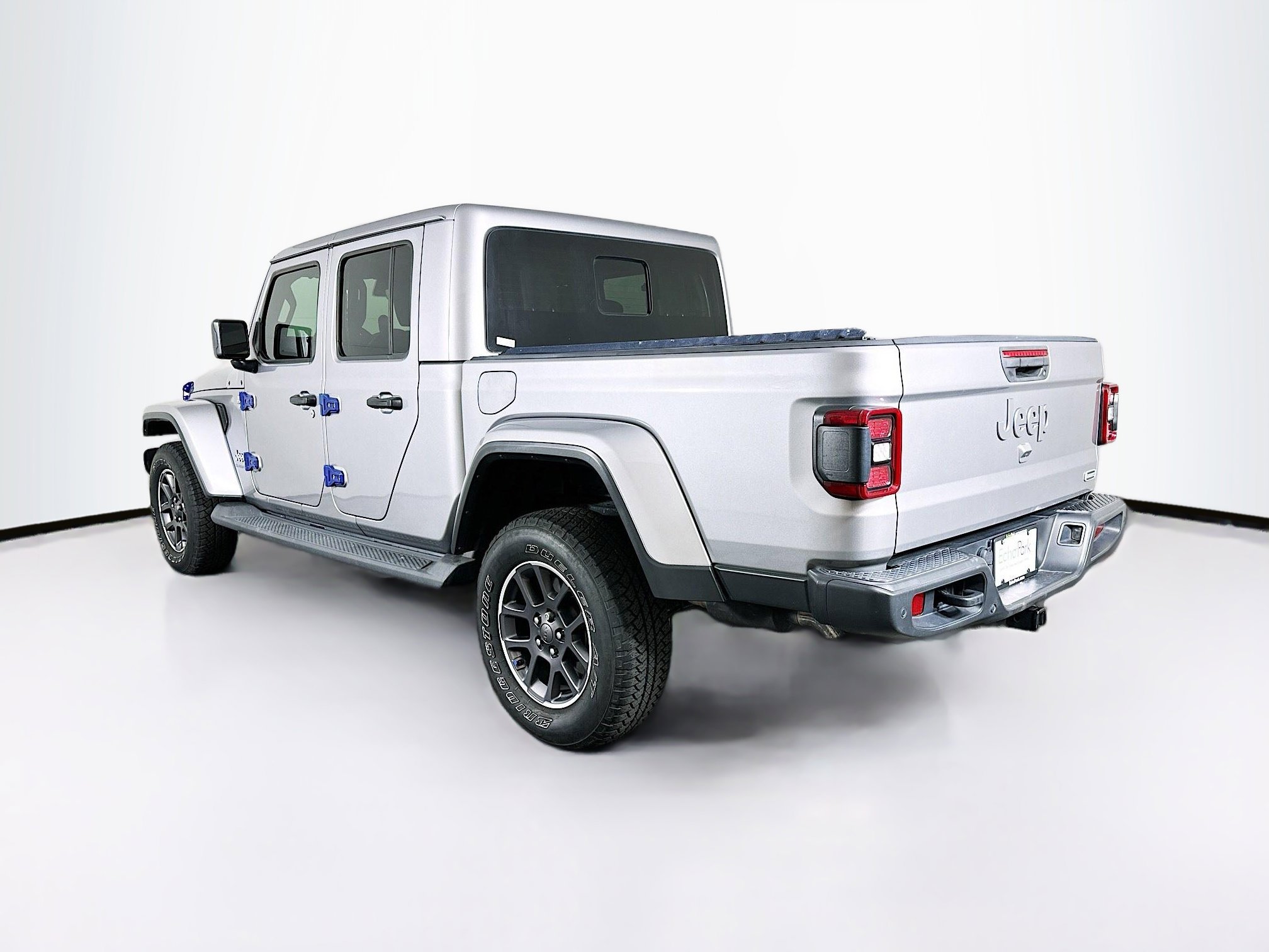 Used 2020 Jeep Gladiator Overland AWD/4WD image 5