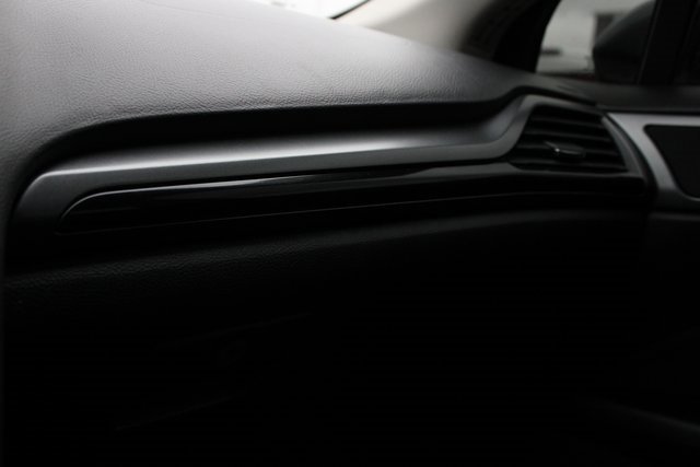 Used 2015 Ford Fusion SE w/ Equipment Group 201A image 10