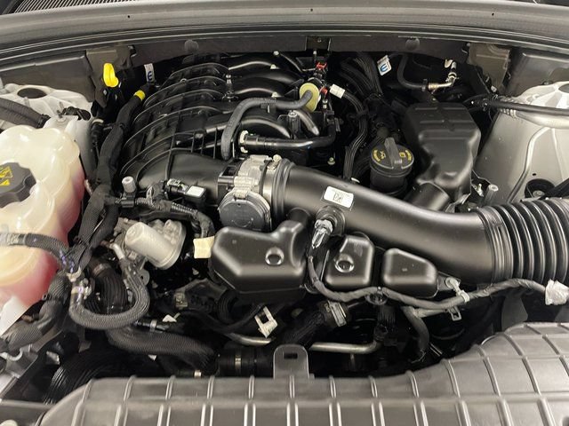 Used 2023 Jeep Grand Cherokee L Laredo AWD/4WD image 24