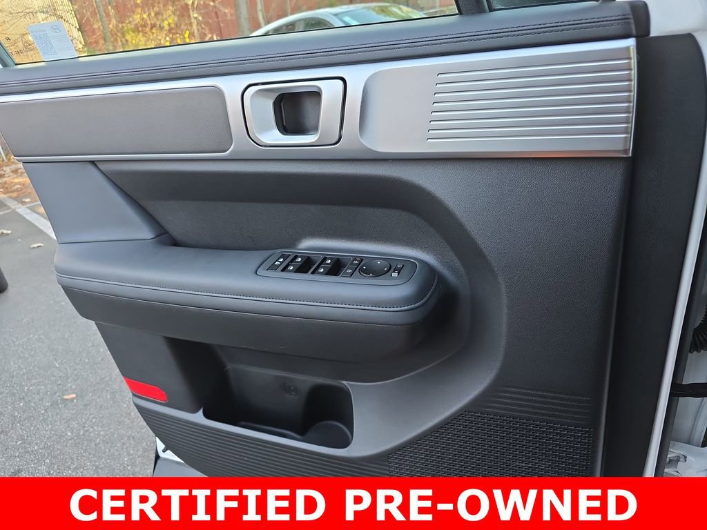 Used 2025 Hyundai Santa Fe SEL FWD image 29