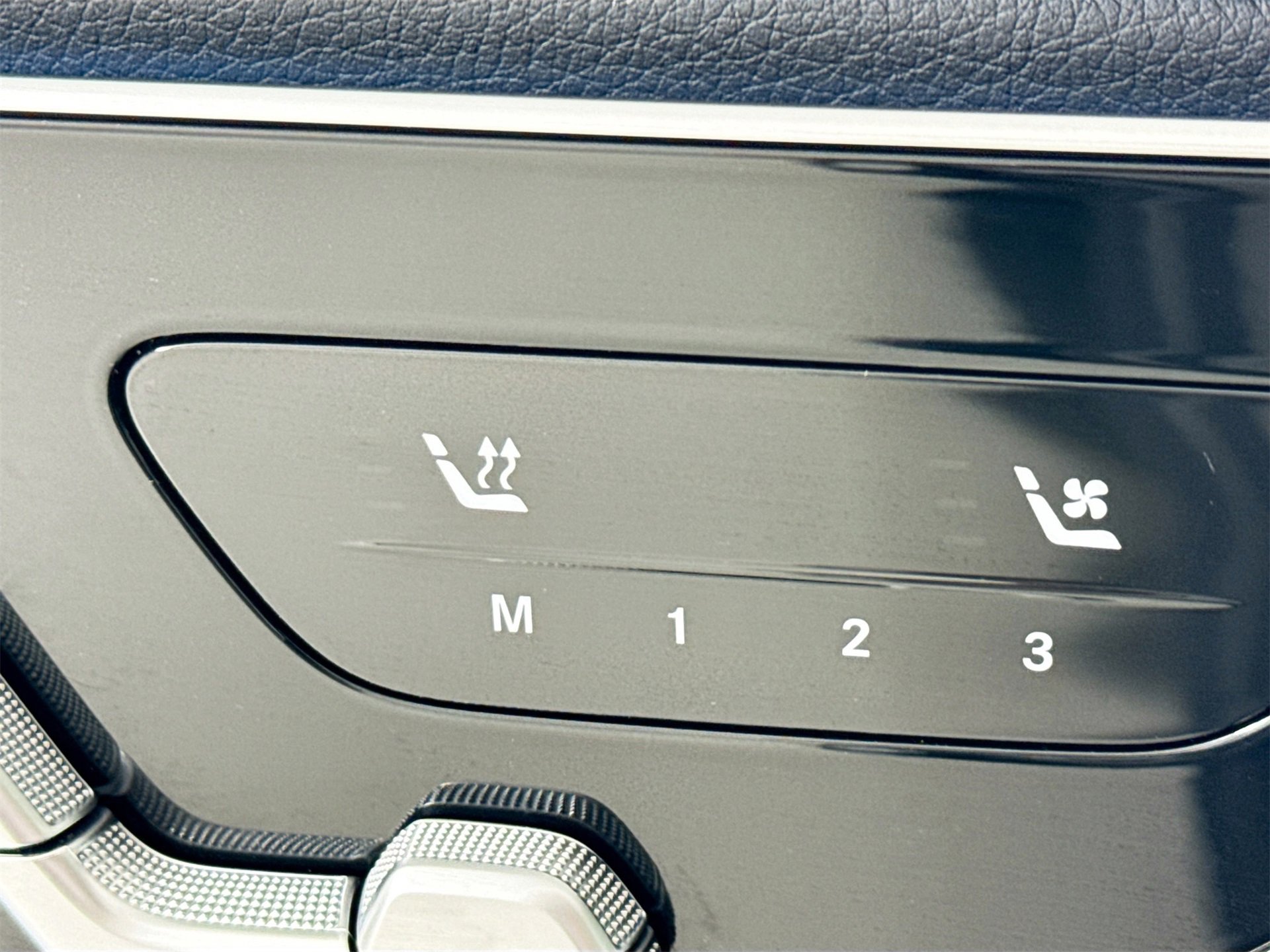Certified 2025 Mercedes-Benz GLC 300 image 22