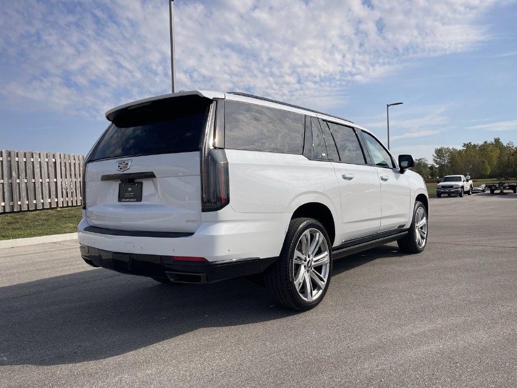 New 2026 Cadillac Escalade ESV Sport w/ Touring Package AWD/4WD image 8