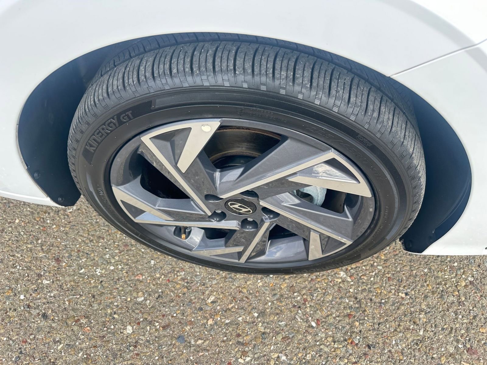 Used 2025 Hyundai Elantra SEL image 33