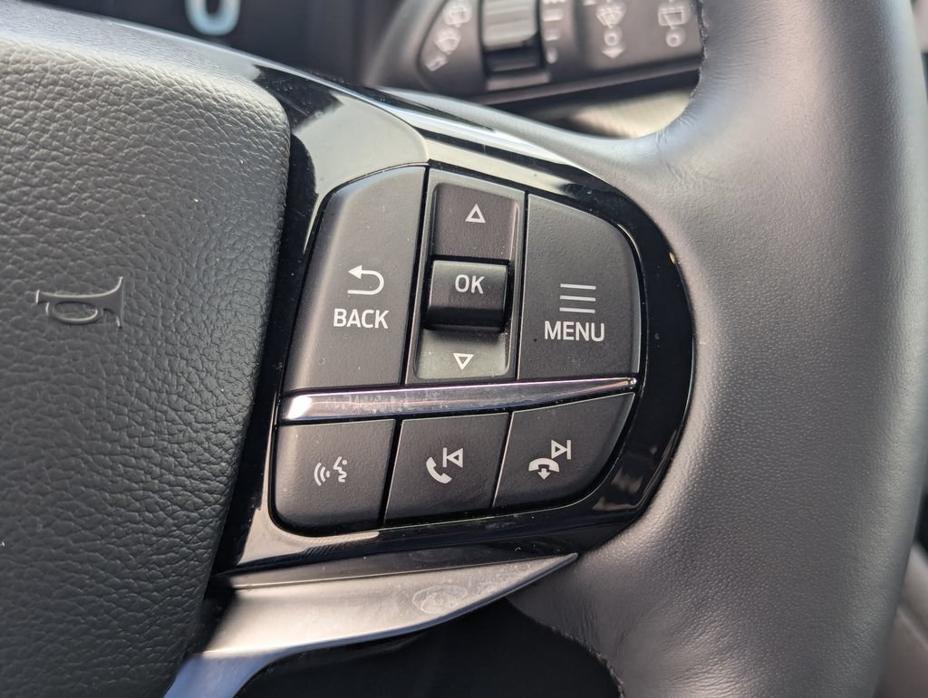 Used 2026 Ford Explorer Platinum w/ LUX Leather Package AWD/4WD image 18