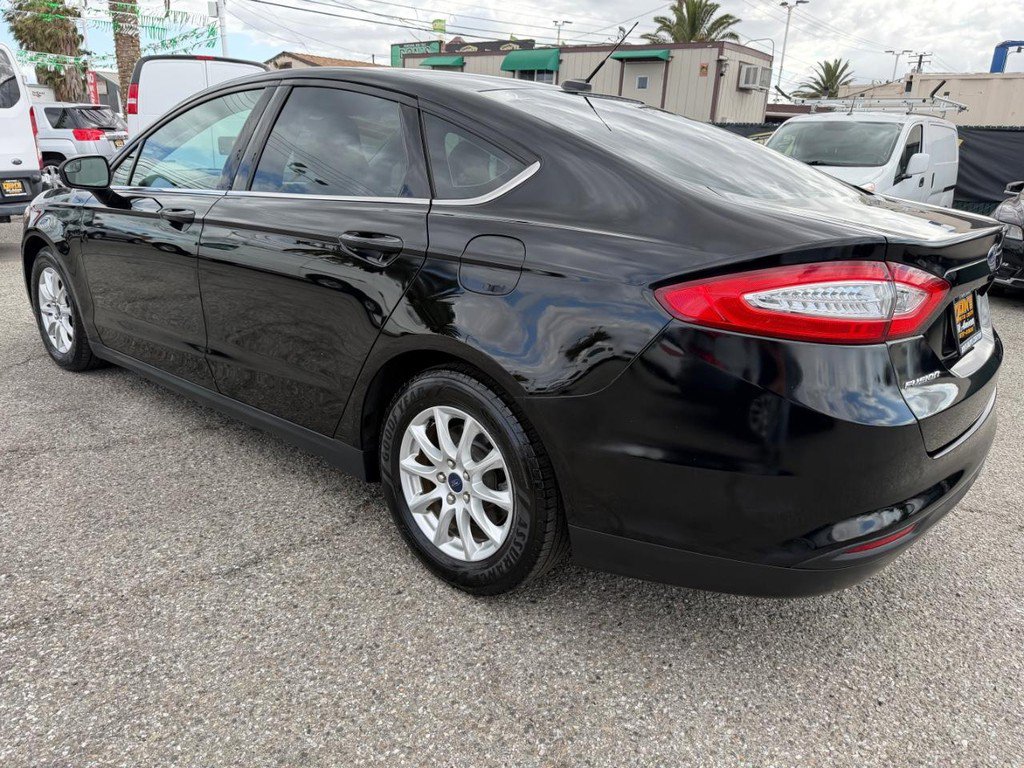 Used 2016 Ford Fusion S FWD image 9