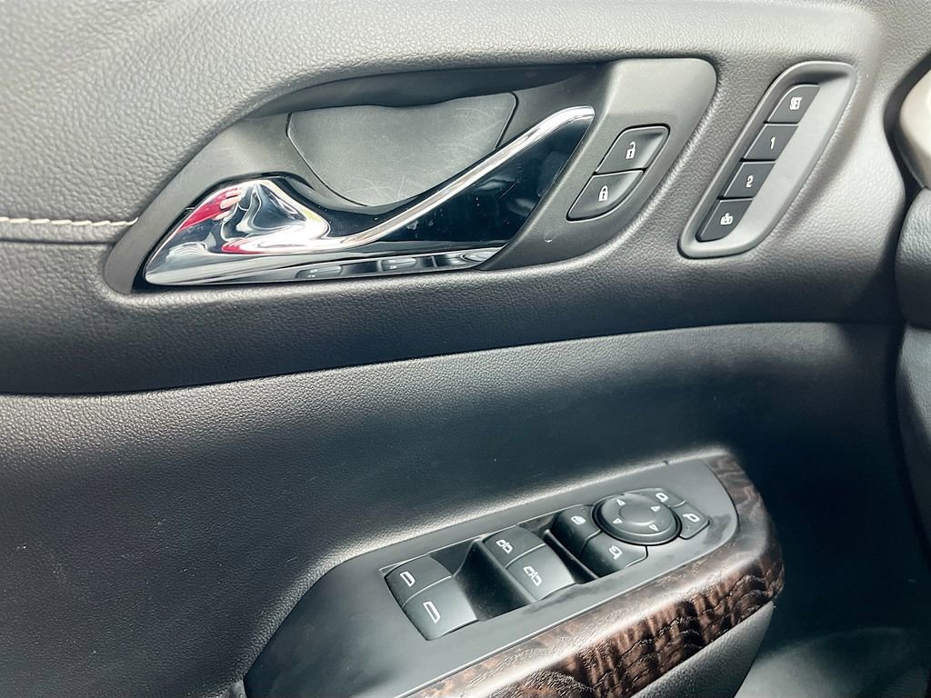 Used 2023 GMC Acadia Denali w/ Black Diamond Edition AWD/4WD image 18