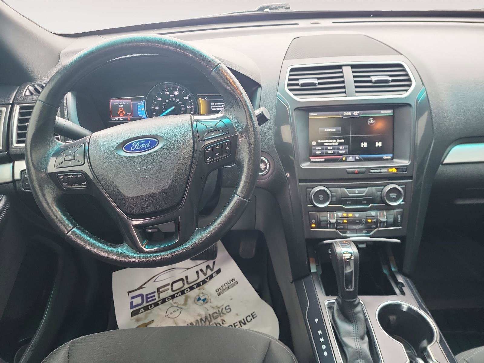 Used 2016 Ford Explorer XLT w/ Equipment Group 201A image 13