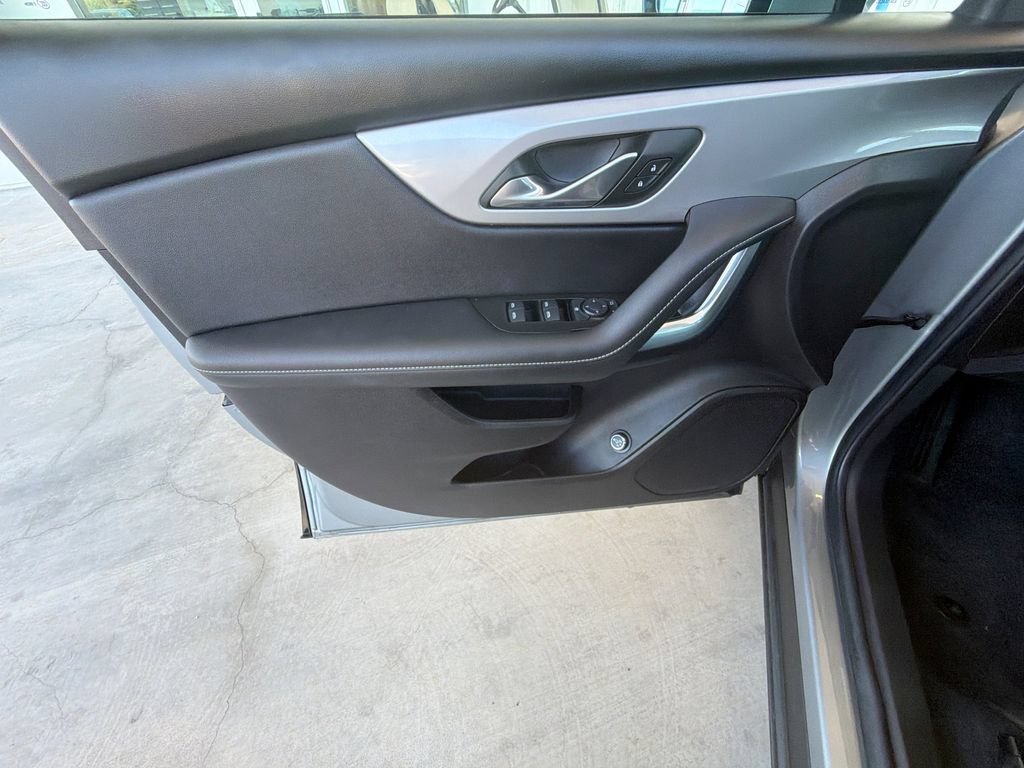 Used 2024 Chevrolet Blazer LT w/ Convenience Package FWD image 23