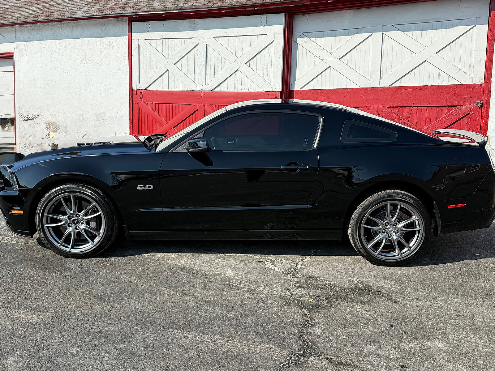 Used 2013 Ford Mustang GT Premium w/ Brembo Brake Pkg image 17