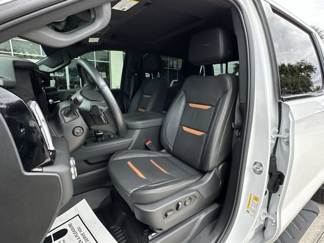 Certified 2025 GMC Sierra 1500 AT4 w/ Technology Package AWD/4WD image 19