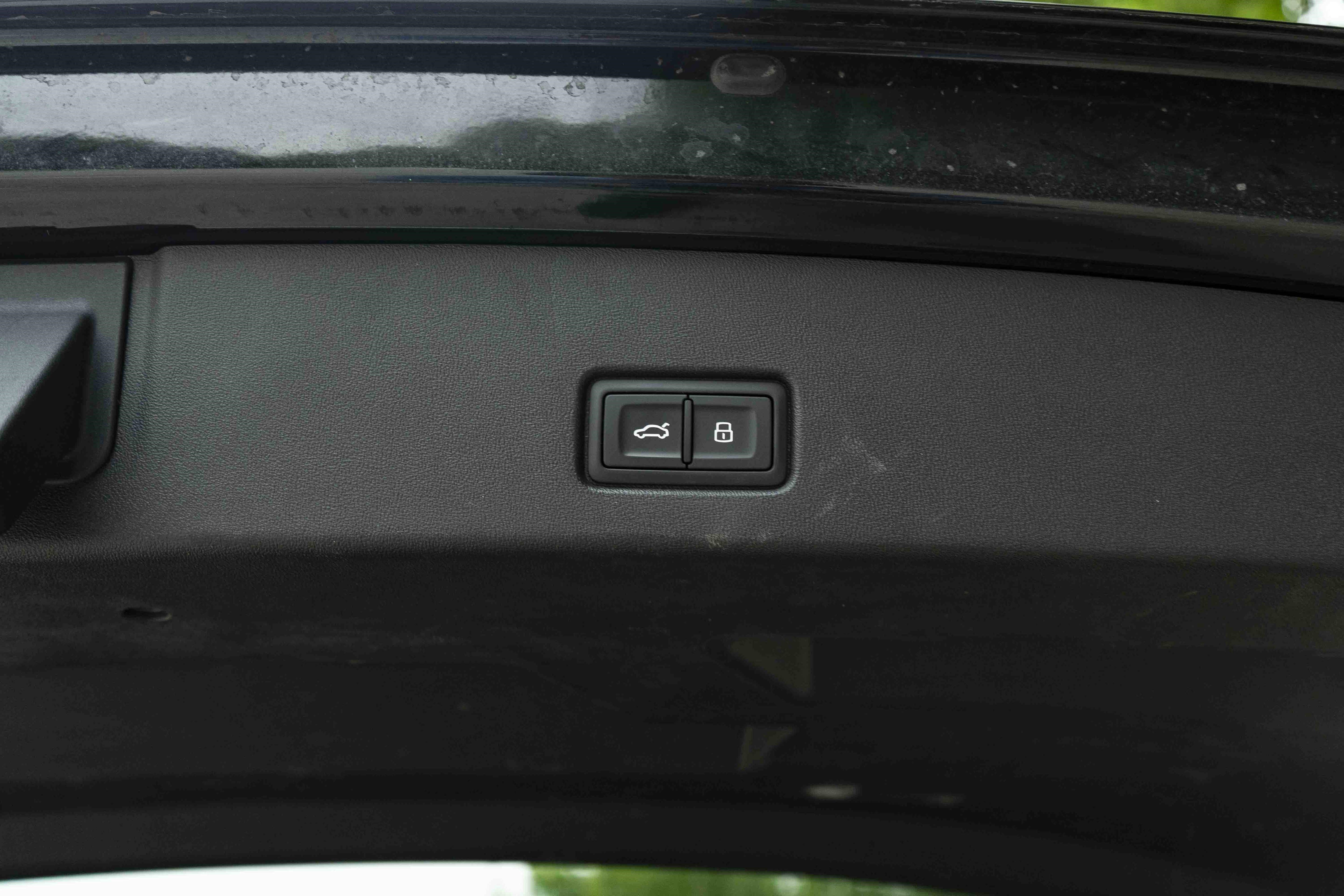 Used 2023 Audi Q4 e-tron Premium Plus AWD/4WD image 35