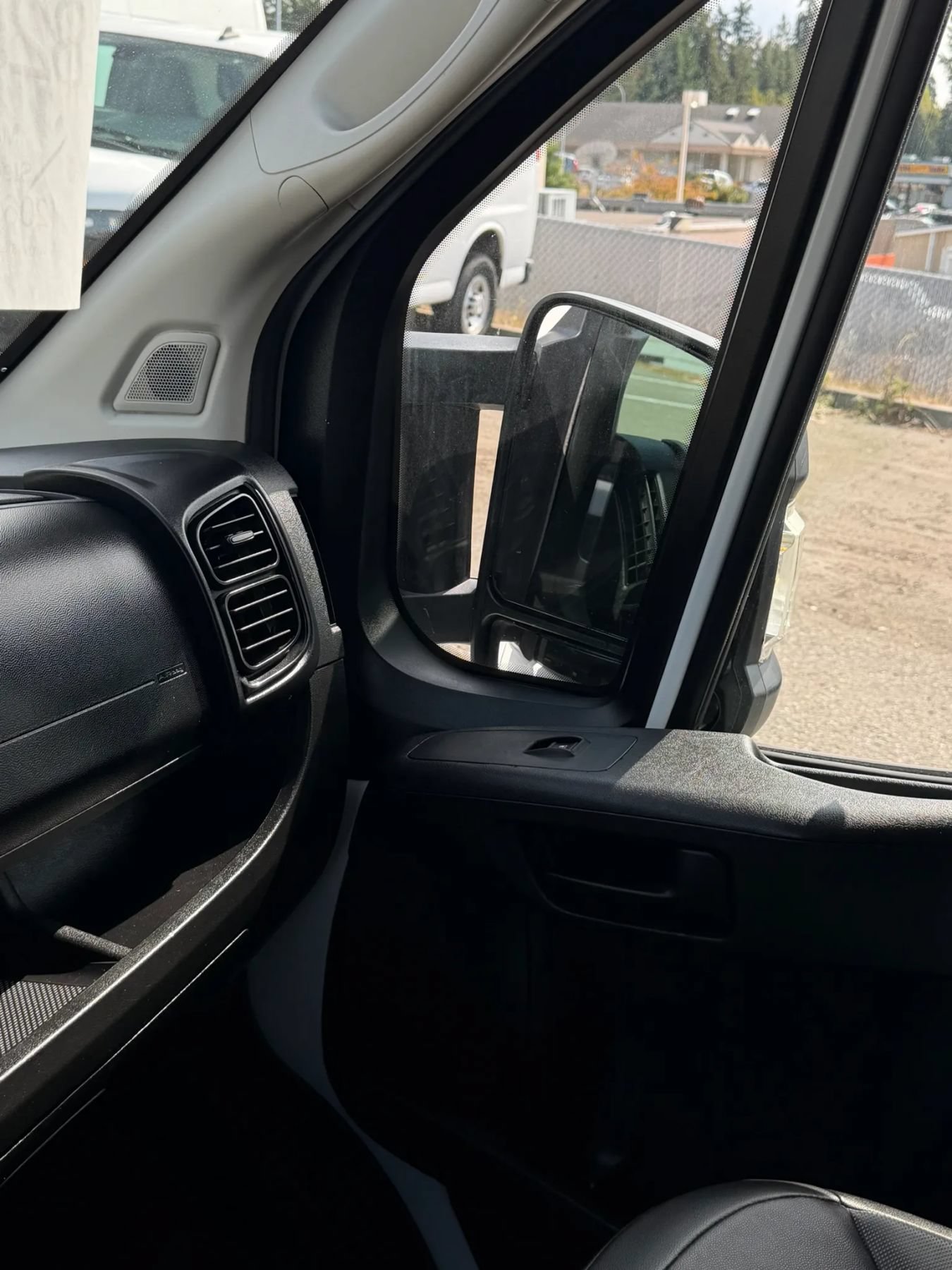 Used 2023 RAM ProMaster 2500 FWD image 25