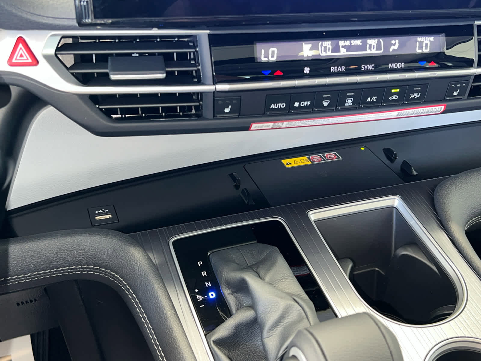 New 2026 Toyota Sienna XLE FWD image 24