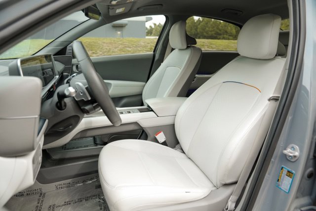 Used 2023 Hyundai Ioniq 6 SEL RWD image 36