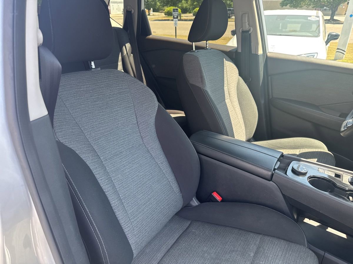 Used 2023 Nissan Rogue SV image 42