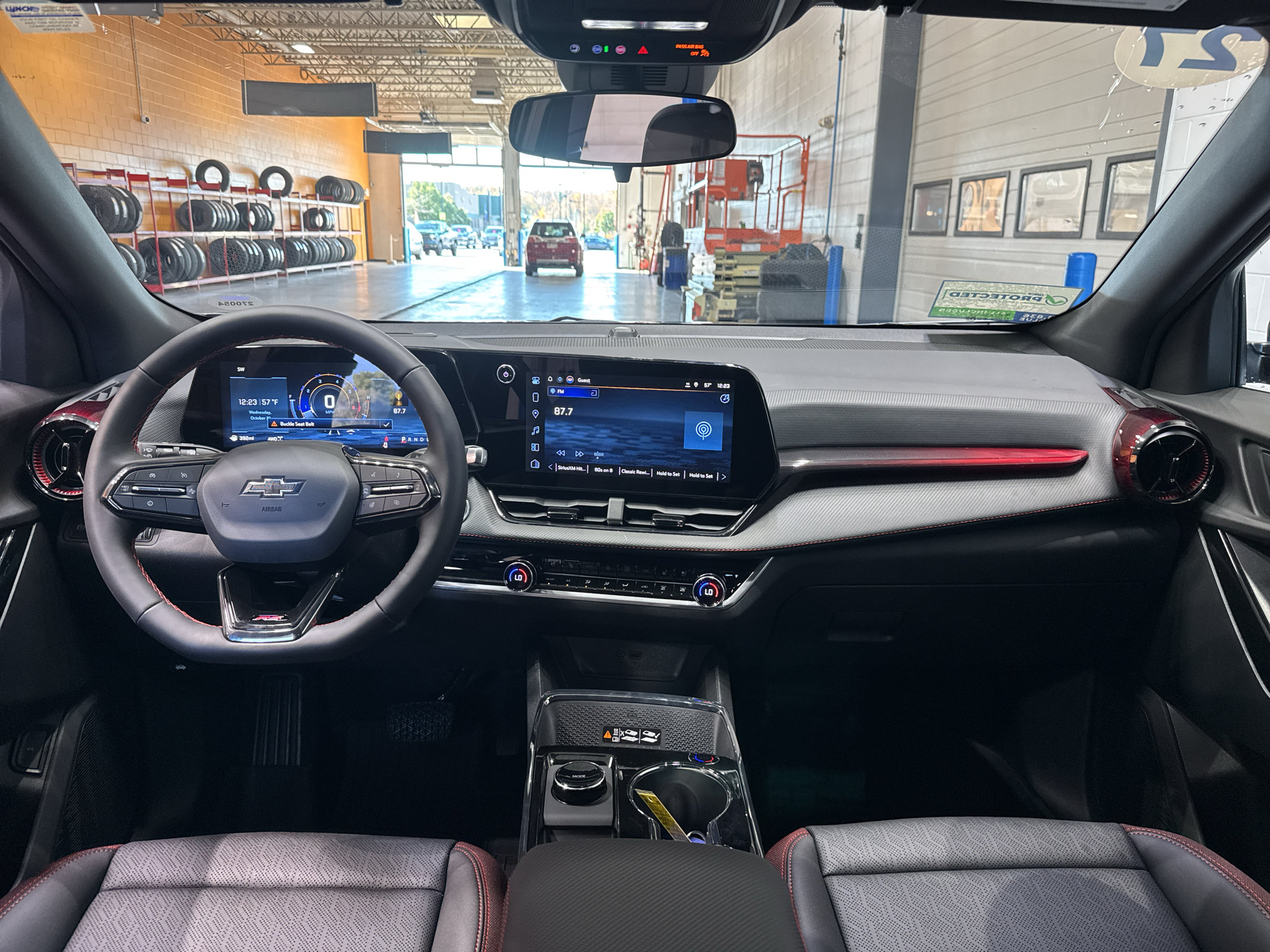 New 2027 Chevrolet Equinox RS w/ Convenience Package III AWD/4WD image 14