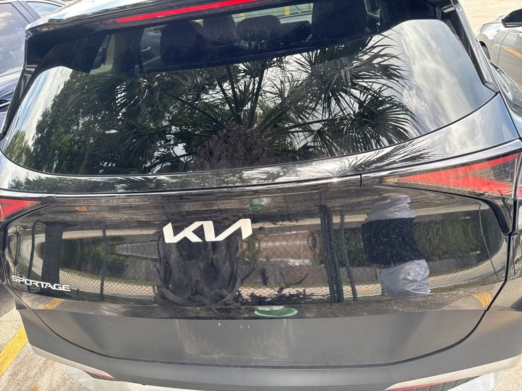 Used 2024 Kia Sportage EX FWD image 31