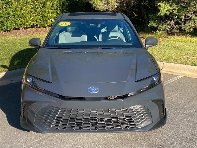 Used 2025 Toyota Camry SE w/ Multimedia Upgrade Package FWD image 2