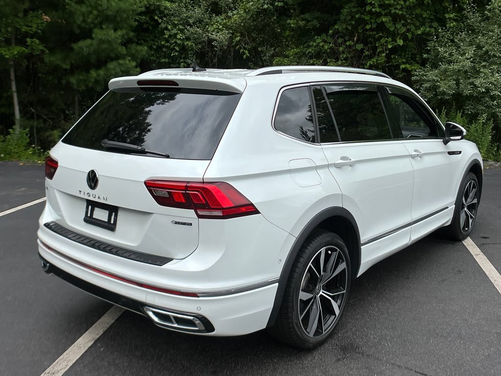 Used 2024 Volkswagen Tiguan SEL R-Line AWD/4WD image 5