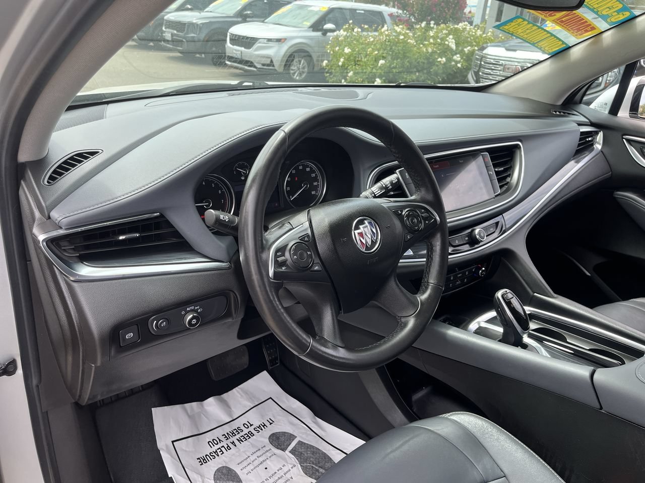 Used 2021 Buick Enclave Essence FWD image 9