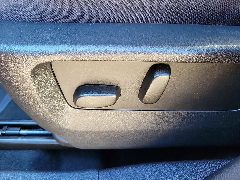 Used 2023 Buick Envision Preferred image 16