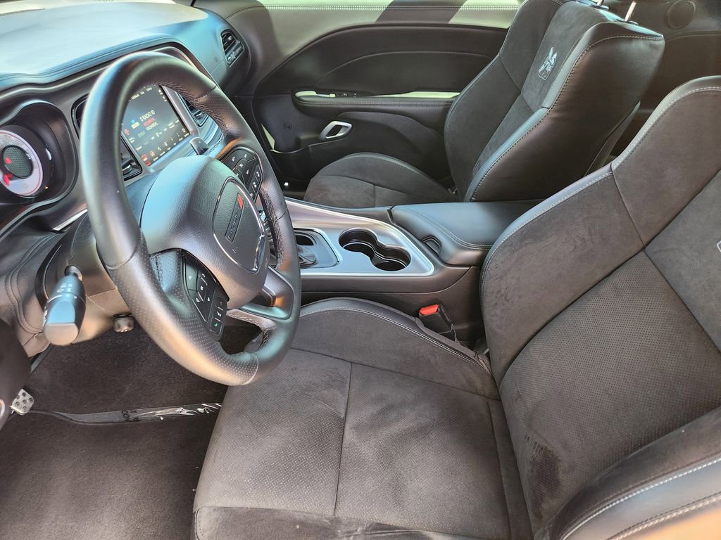 Used 2022 Dodge Challenger R/T Scat Pack w/ Shaker Package RWD image 4